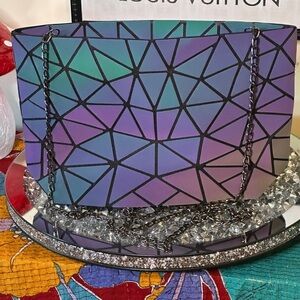 Holographic Geometrical Chain Shoulder Bag. NWOT